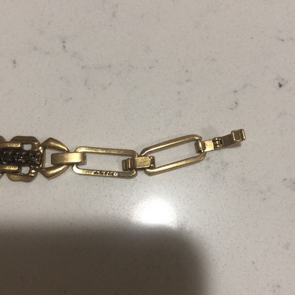 Gold necklace with stones - Picture 2 of 3